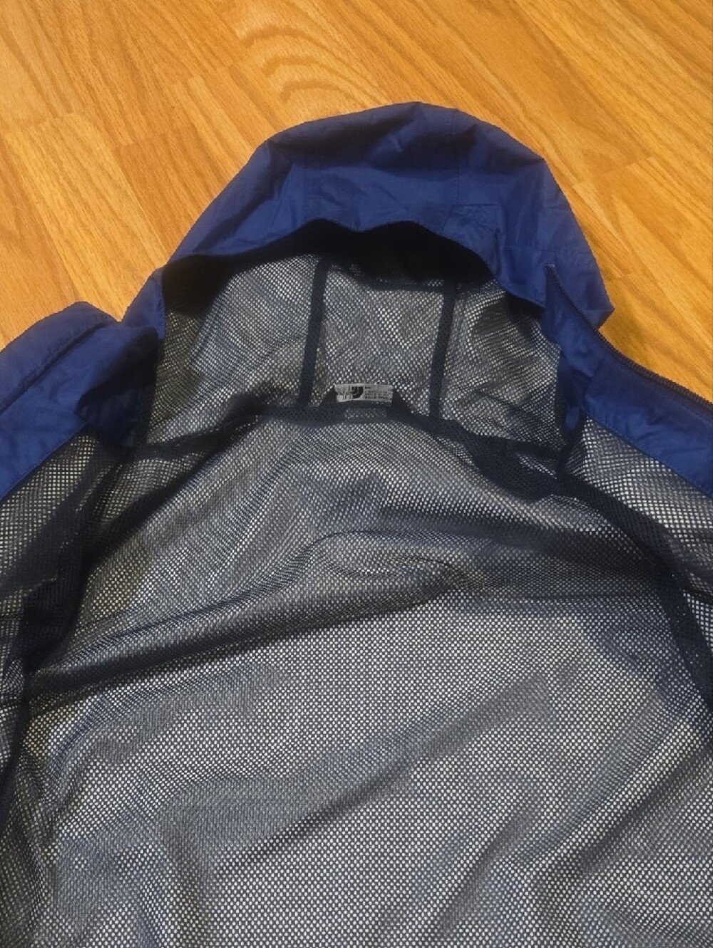 The North Face Kids Royal Blue Hooded Rain Jacket - Picture 3 of 3